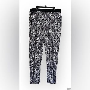 NWT BCBGMaxAzria Pull on Animal Print Pants